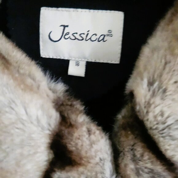 Jessica Faux Fur Coat - size XL - Picture 7 of 11